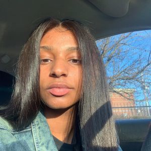 Meet your Posher, Denise